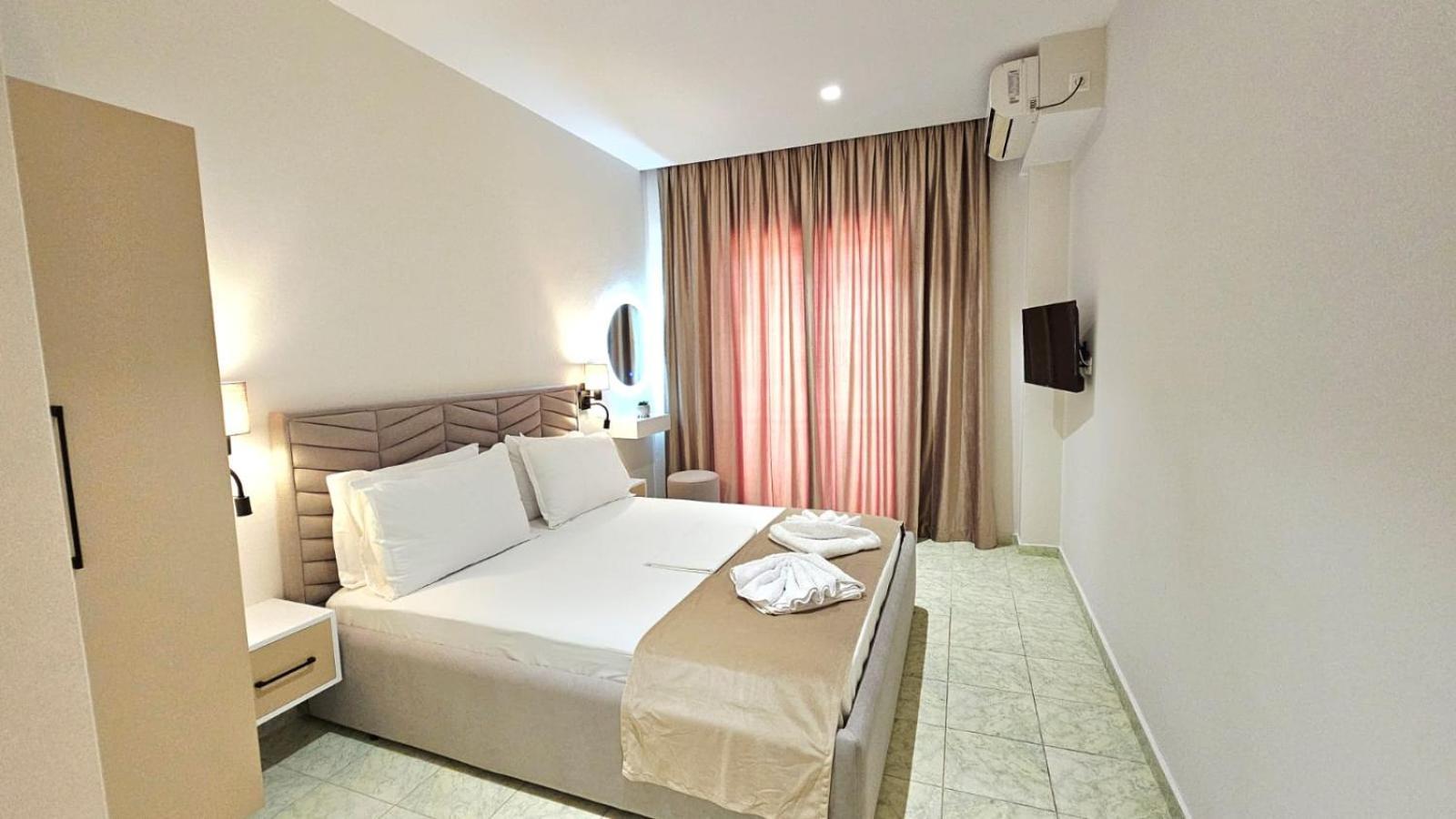 Hotel Arileo Himarë Exteriér fotografie