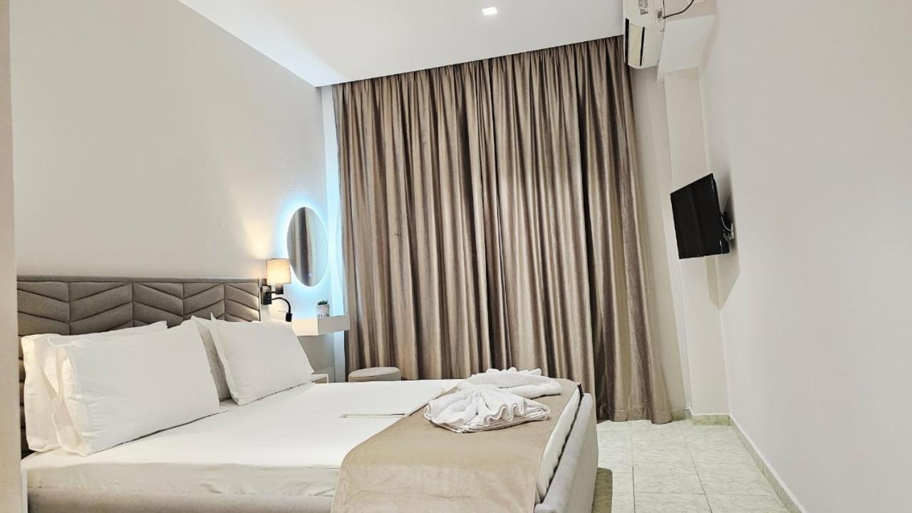 Hotel Arileo Himarë Exteriér fotografie